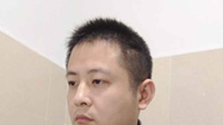<div class="col-md-7" style="padding:0 20px 0 0;"> 								<h3>呂小鋒</h3> 								<p>中國(guó)核工業(yè)華興建設(shè)有限公司<br /><br /></p> 							</div><p class="description">十分有幸參加了2017年第一屆建筑業(yè)財(cái)稅知識(shí)競(jìng)賽，并一路走到?jīng)Q賽，取得團(tuán)隊(duì)銀獎(jiǎng)的好成績(jī)。這次競(jìng)賽開闊了我的眼界，</p>