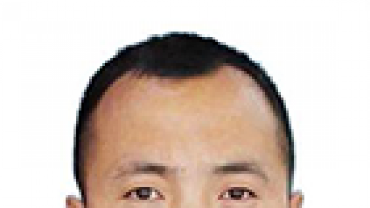 <div class="col-md-7" style="padding:0 20px 0 0;"> 								<h3>張海亮</h3> 								<p>中國(guó)核工業(yè)華興建設(shè)有限公司<br /><br /></p> 							</div><p class="description">時(shí)光如白駒過隙，第一屆“天揚(yáng)杯”全國(guó)建筑業(yè)財(cái)稅知識(shí)競(jìng)賽已經(jīng)過去三年，在競(jìng)賽中，我獲得了成績(jī)，獲得了友誼，獲得了自信。</p>