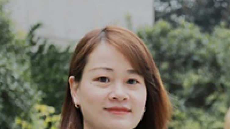 <div class="col-md-7" style="padding:0 20px 0 0;"> 								<h3>邵曉麗</h3> 								<p>中國(guó)核工業(yè)華興建設(shè)有限公司<br /><br /></p> 							</div><p class="description">成長(zhǎng)，有很多定義，我把它理解為不斷學(xué)習(xí)，不斷感悟的一種經(jīng)歷。2017年參加的“天揚(yáng)杯”全國(guó)建筑業(yè)財(cái)稅知識(shí)競(jìng)賽就是</p>